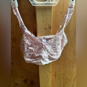 NWOT No Boundaries Lace Bra. Size XL‎
